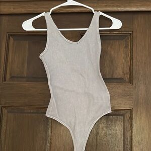 Ribbed bodysuit - Gray